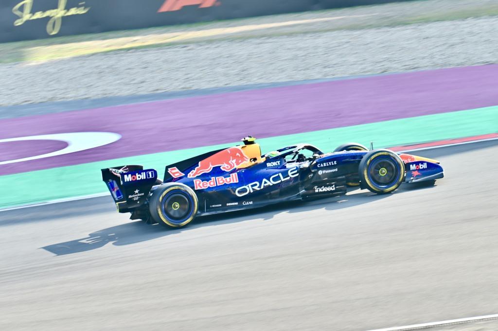 B体育官方首页-现场｜F1中国大奖赛首日，全球车迷“进站”上海嘉定